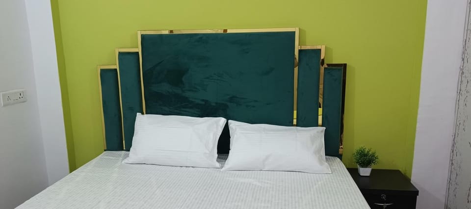 Medant house Apartment in Gurugram