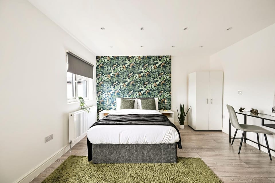 Bed, Photo of the whole room, Bedroom, wardrobe