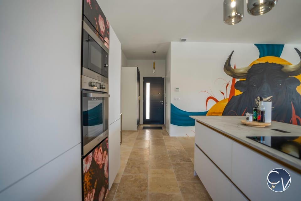 Villa moderne tout confort-Jacuzzi-Piscine Villa in Uzes