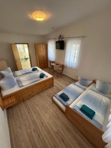 Gasthaus und Pension Halli-Galli Bed and Breakfast in Passau