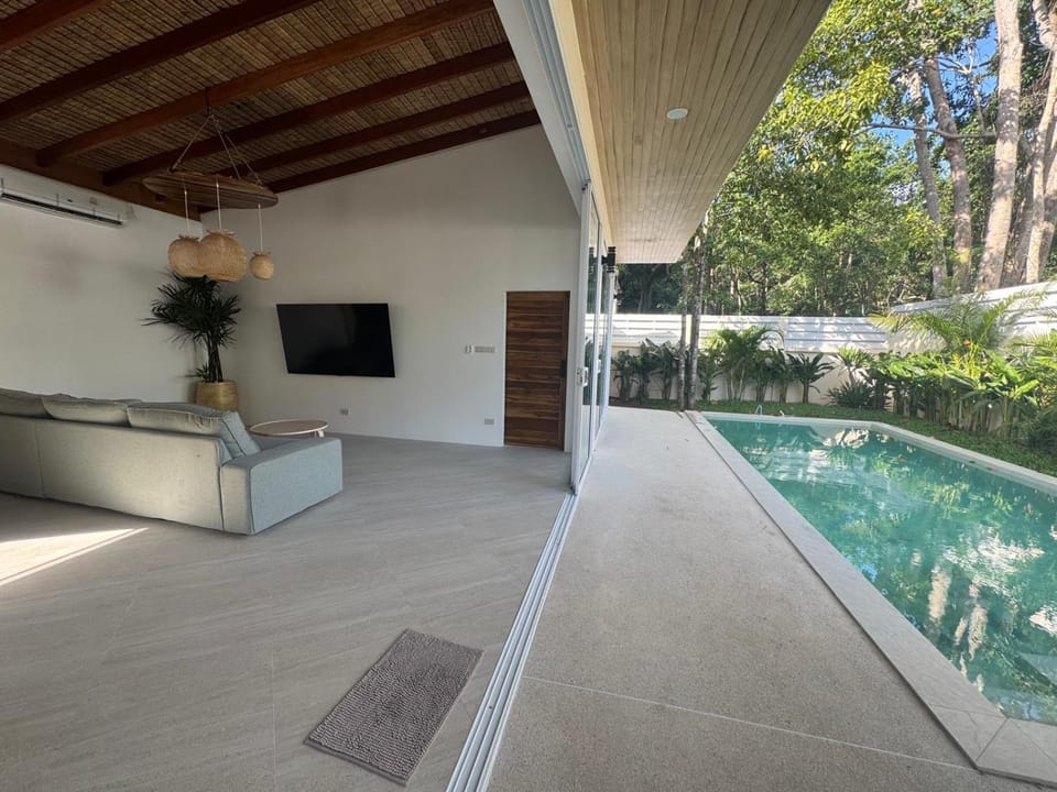 TV and multimedia, Swimming pool