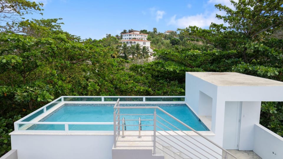 Casa Angelica Apt 202 steps to Sandy Beach House in Rincón