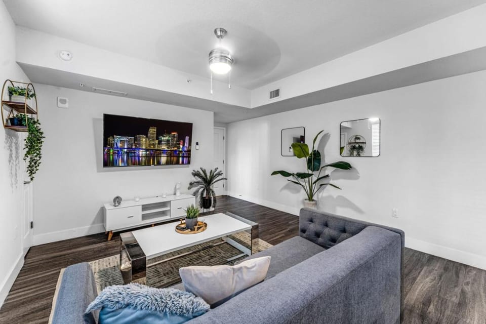 Stylish 1BR Unit With Free Parking Near Wynwood Apartment in Miami