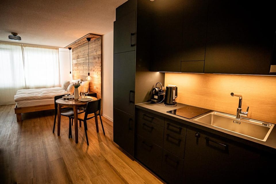Kitchen or kitchenette
