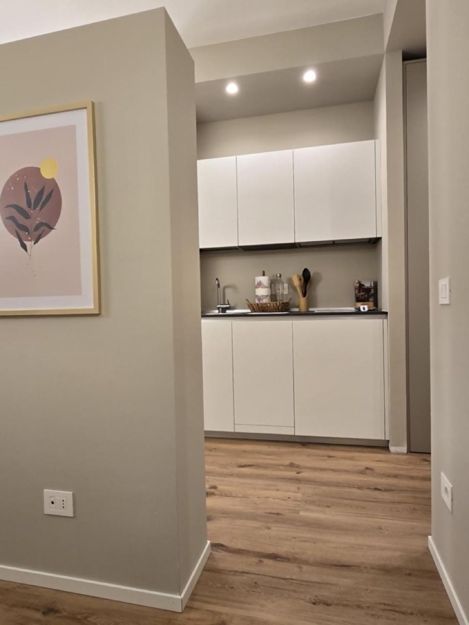 Kitchen or kitchenette