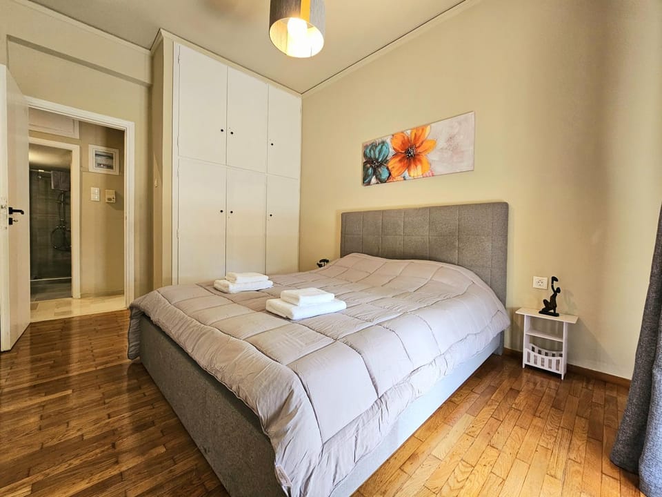 Bed, Photo of the whole room, Bedroom, towels, wardrobe