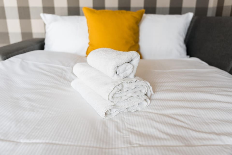 Bed, Photo of the whole room, Bedroom, towels