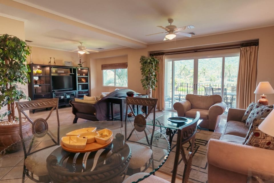 CR Luxury Del Mar 5H 2 Bdrm Apartment in Herradura