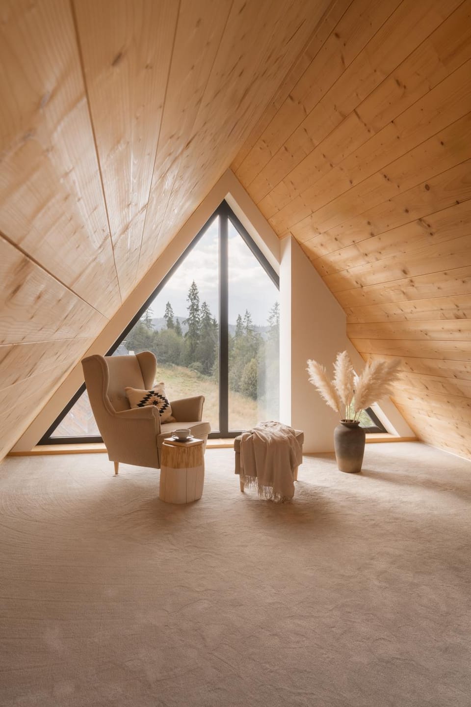 Seating area, Floor plan, Mountain view, Mountain view