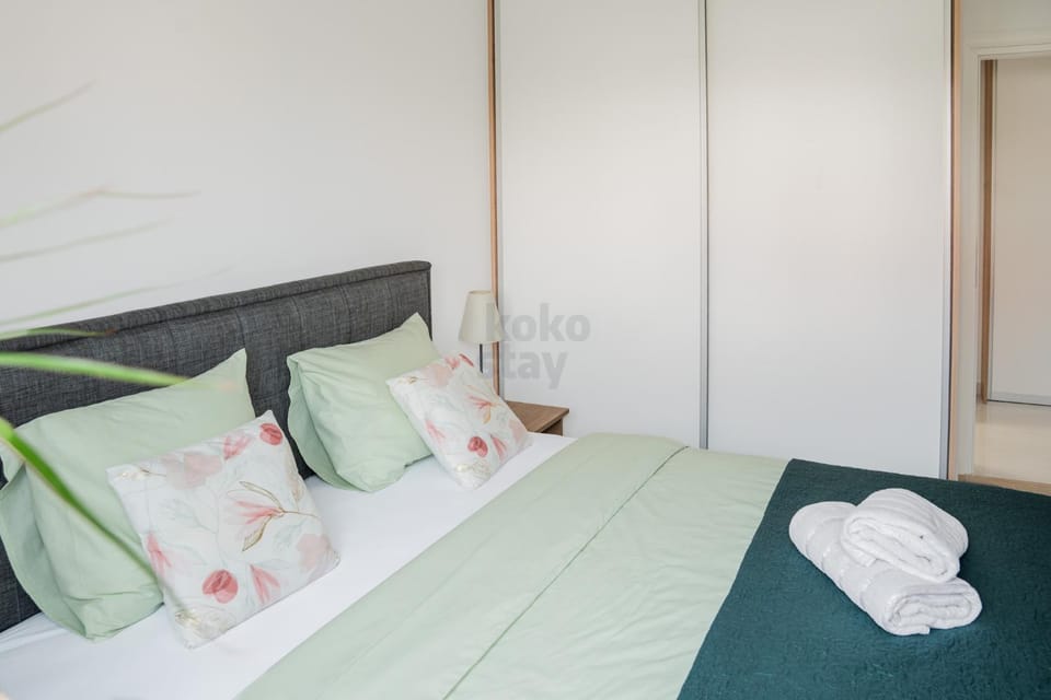 Bedroom, wardrobe
