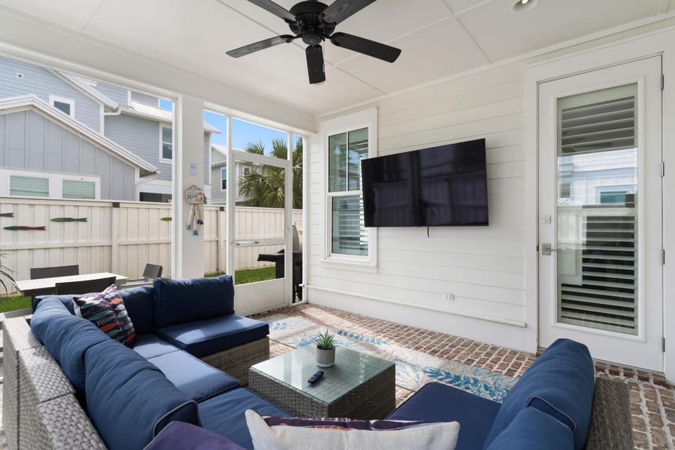 Sand Dollar Beach Cottage House in Miramar Beach