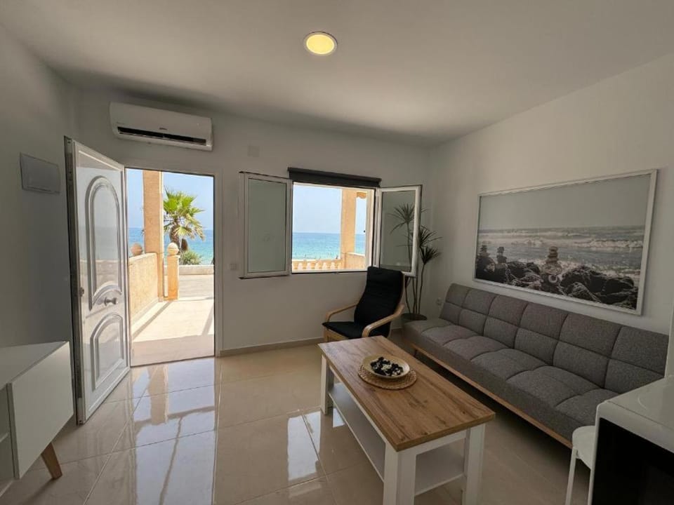 Natural landscape, Living room, Sea view, air conditioner