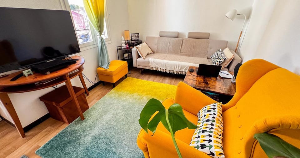 TV and multimedia, Living room, Seating area