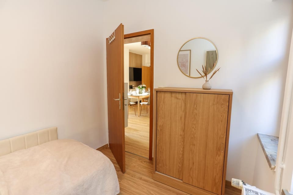 Bed, Photo of the whole room, Bedroom, wardrobe