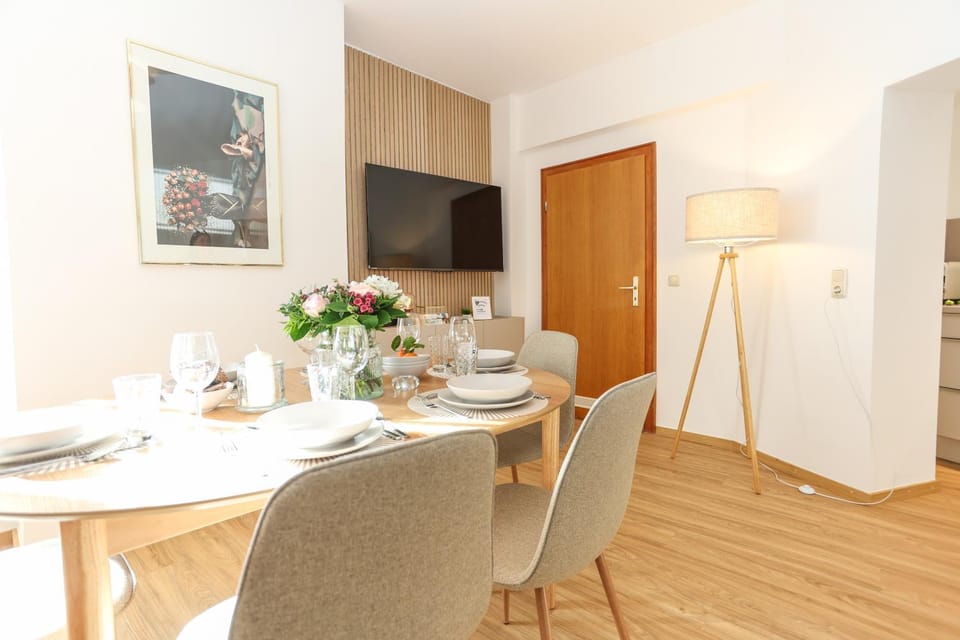 TV and multimedia, Dining area