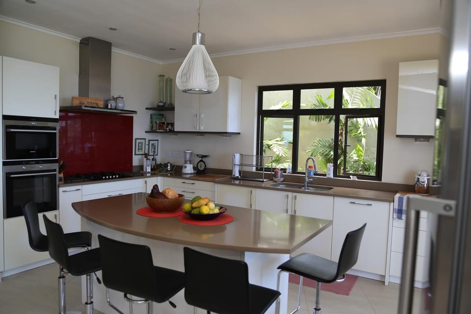 Day, Kitchen or kitchenette
