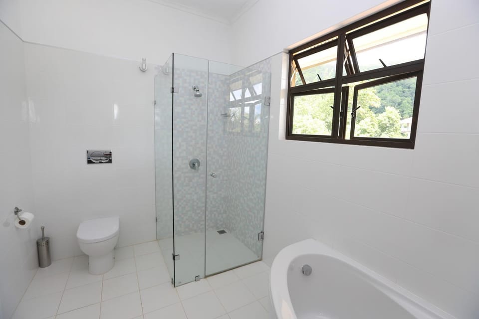 Shower, Day
