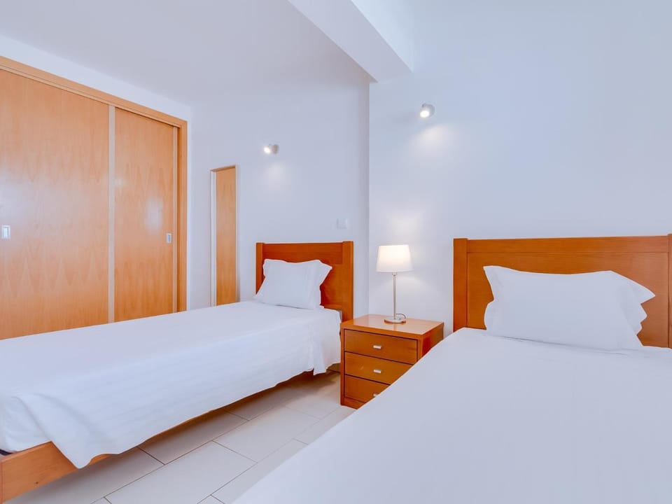 Bed, Photo of the whole room, Bedroom, wardrobe, air conditioner