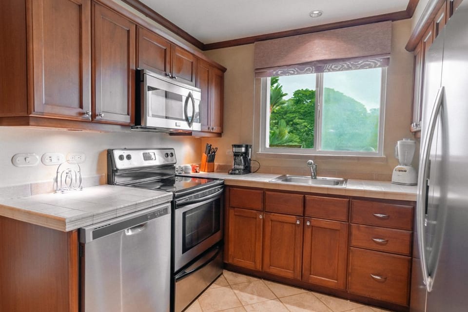 CR Luxury Veranda 7B 2 Bdrm Apartment in Herradura