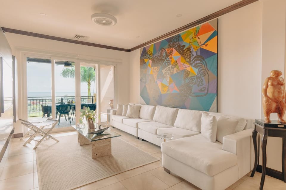 CR Luxury Altavista 2A 3 Bdrm Apartment in Herradura
