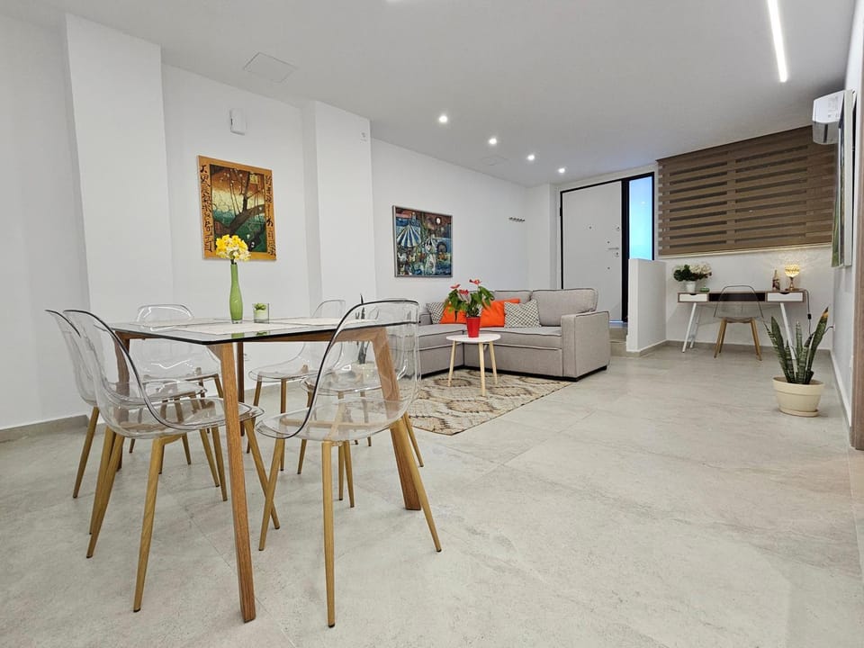 Living room, Seating area, Dining area