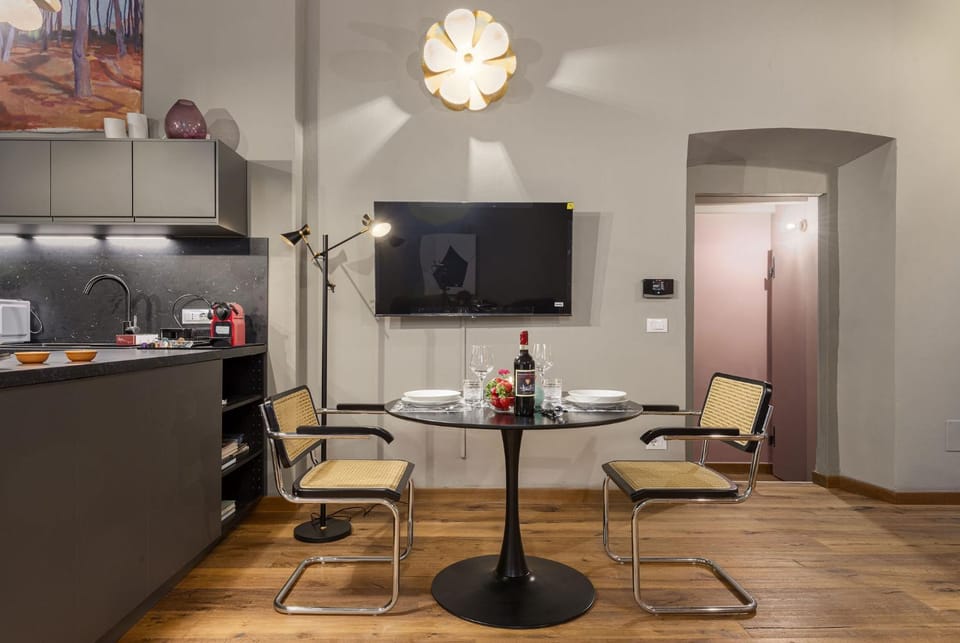 TV and multimedia, Kitchen or kitchenette, Seating area, Dining area
