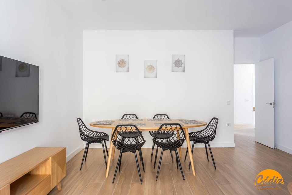 TV and multimedia, Dining area