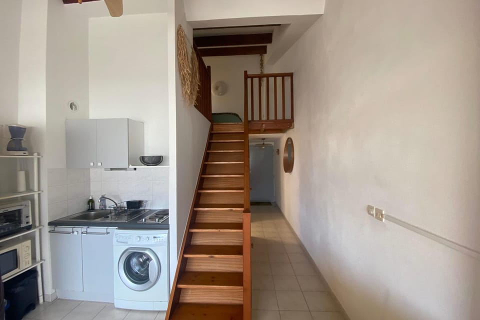Between port and beach the best of both worlds Apartment in Occitanie