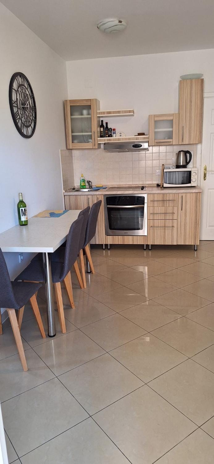 Kitchen or kitchenette, kitchen, kitchen