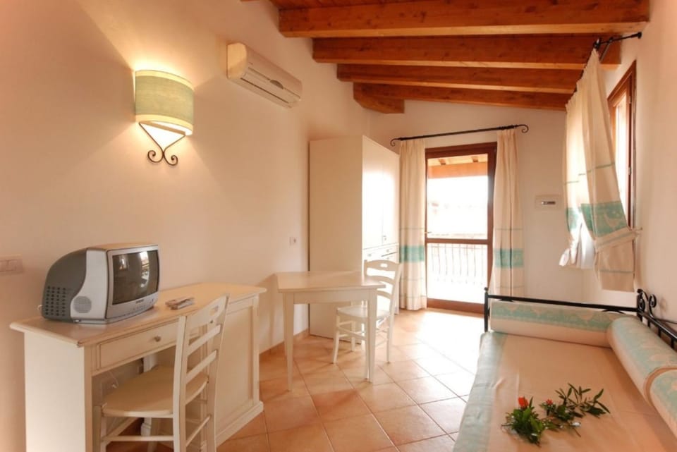 Relaxing Residence Baia dei Mirti Studio M3-3 persons-Unit 2 Apartment in Sardinia