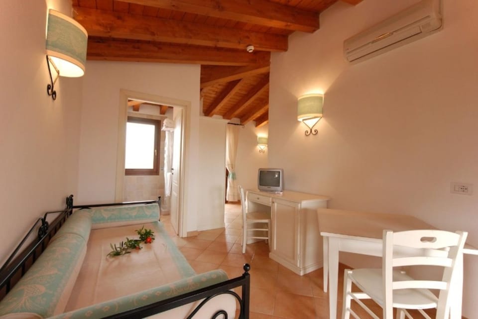Relaxing Residence Baia dei Mirti Studio M3-3 persons-Unit 2 Apartment in Sardinia