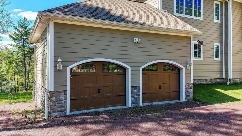 Property building, Facade/entrance, Off site