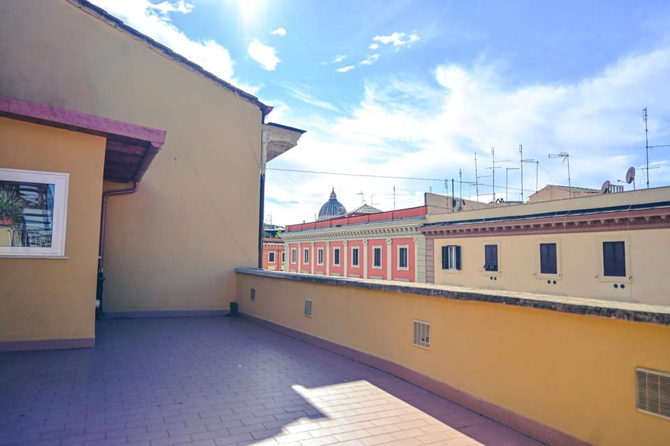 Balcony/Terrace, City view, Landmark view, Street view