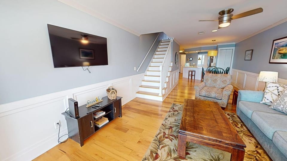 Surf and Turf Apartment in Folly Beach