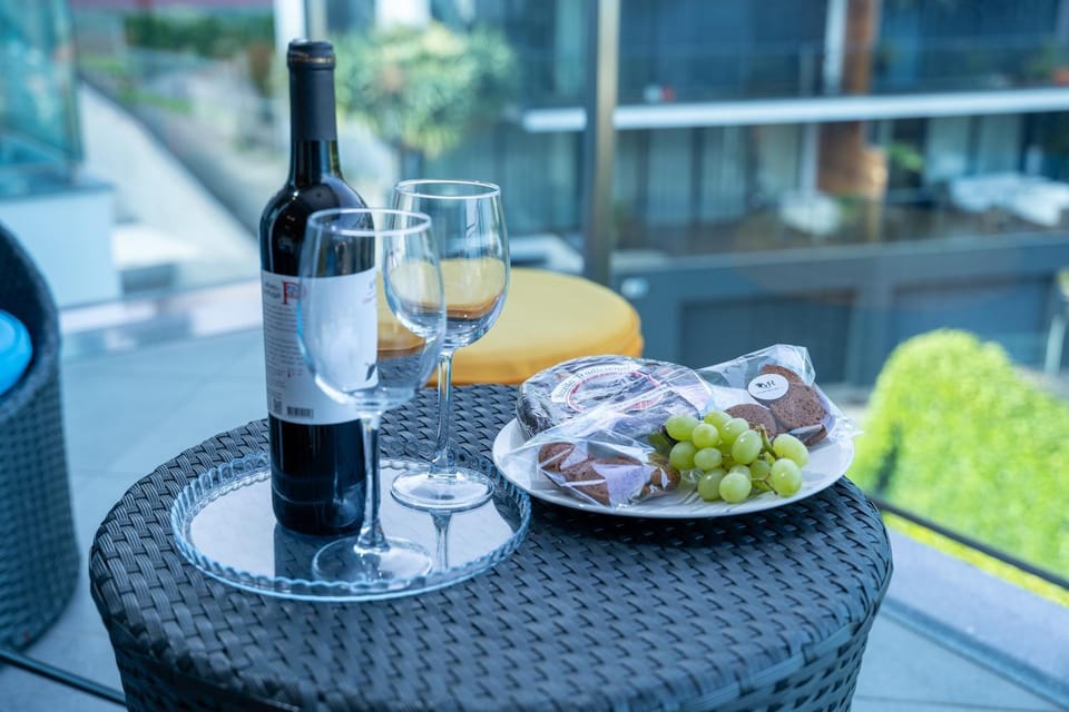View (from property/room), Balcony/Terrace, Food and drinks