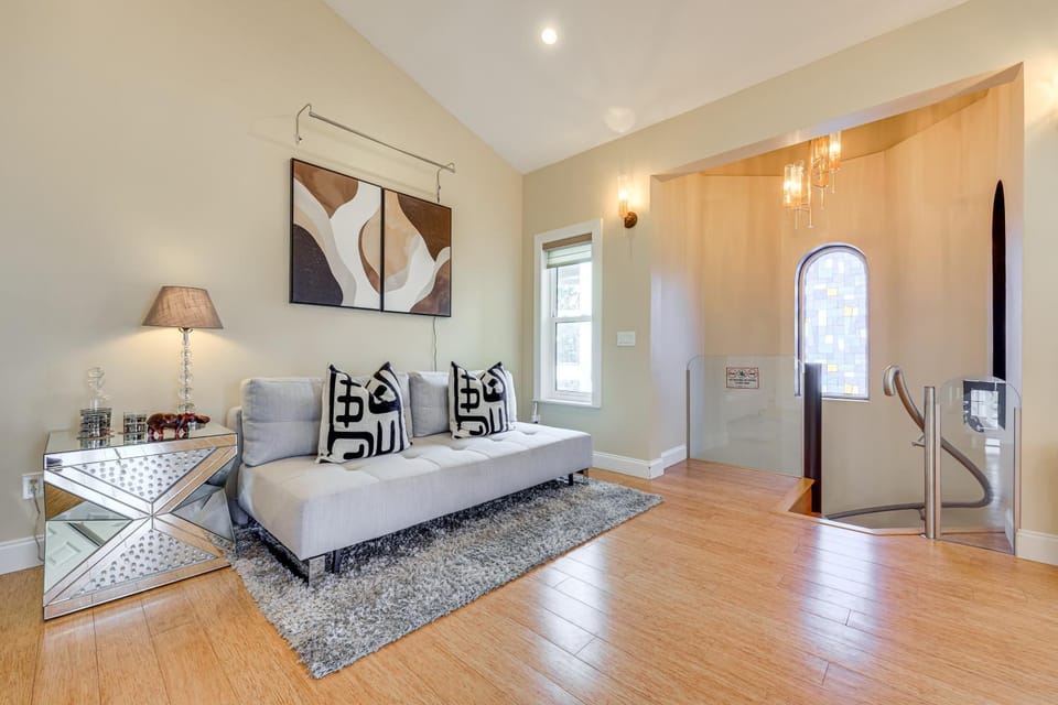 Watch Dolphins: St Augustine Gem Near Downtown! Apartment in Saint Augustine