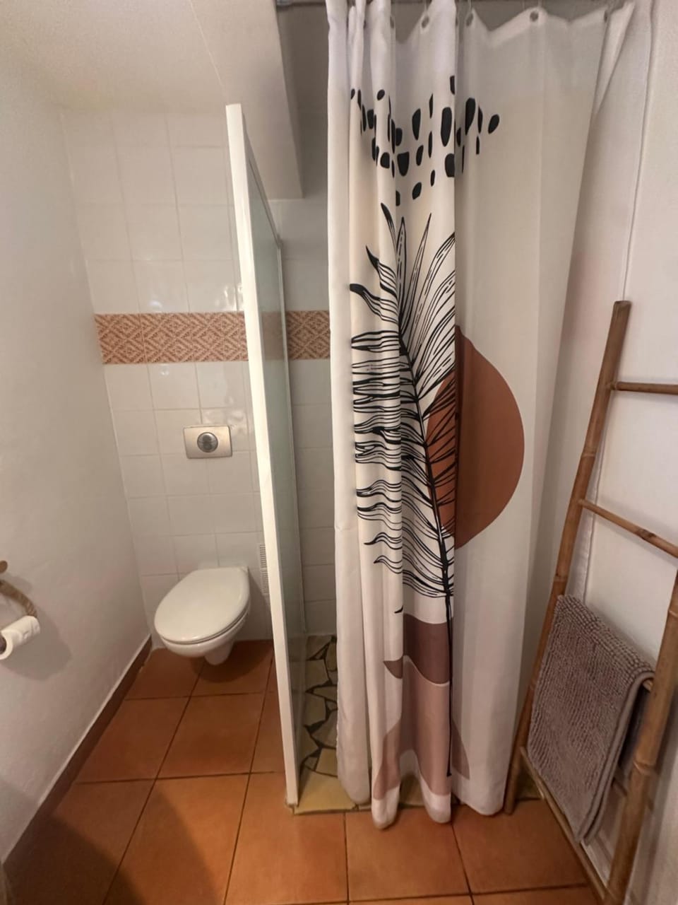 Shower, Toilet, Bathroom, towels