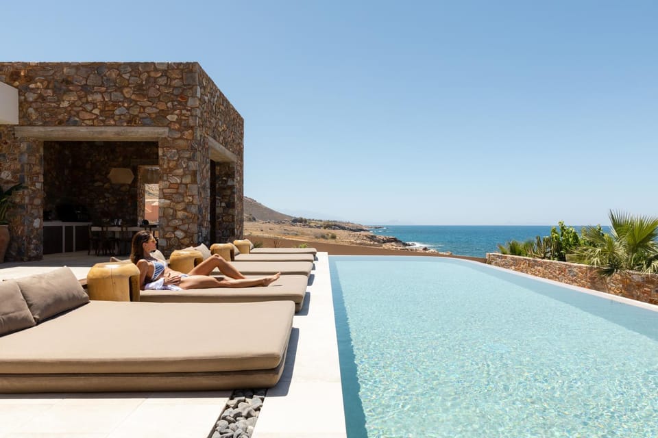 Balcony/Terrace, Pool view, sunbed