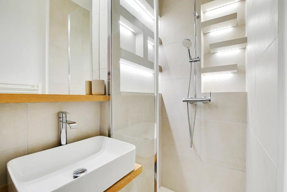 Shower, Bathroom