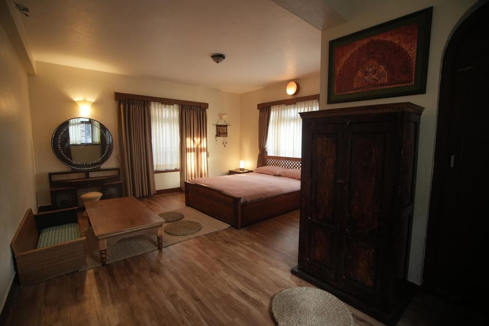 Bed, Photo of the whole room, Seating area, Bedroom, wardrobe