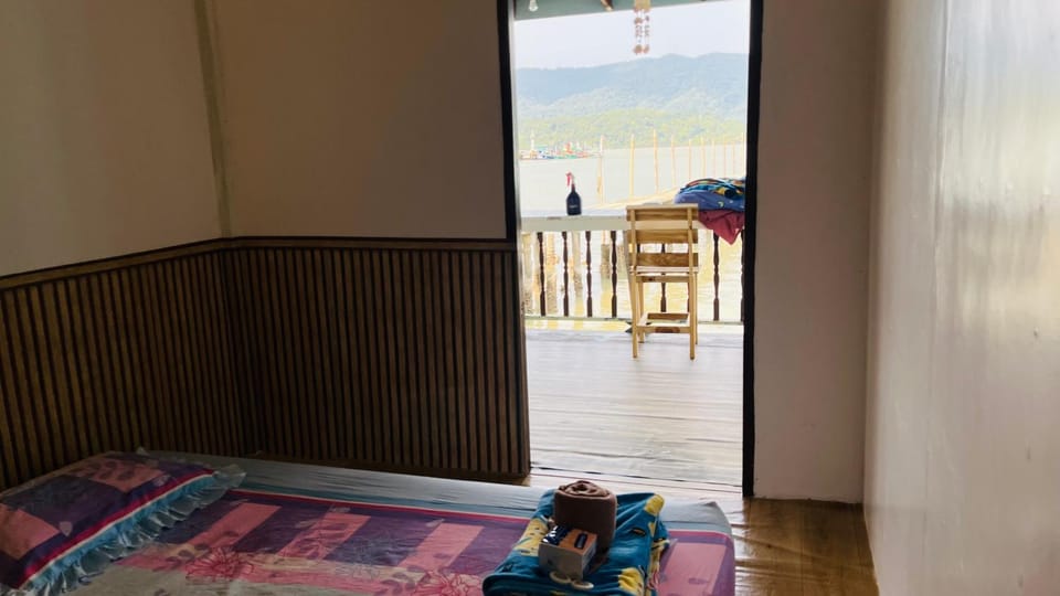 Happy Fuji Homestay Vacation rental in Koh Chang Tai