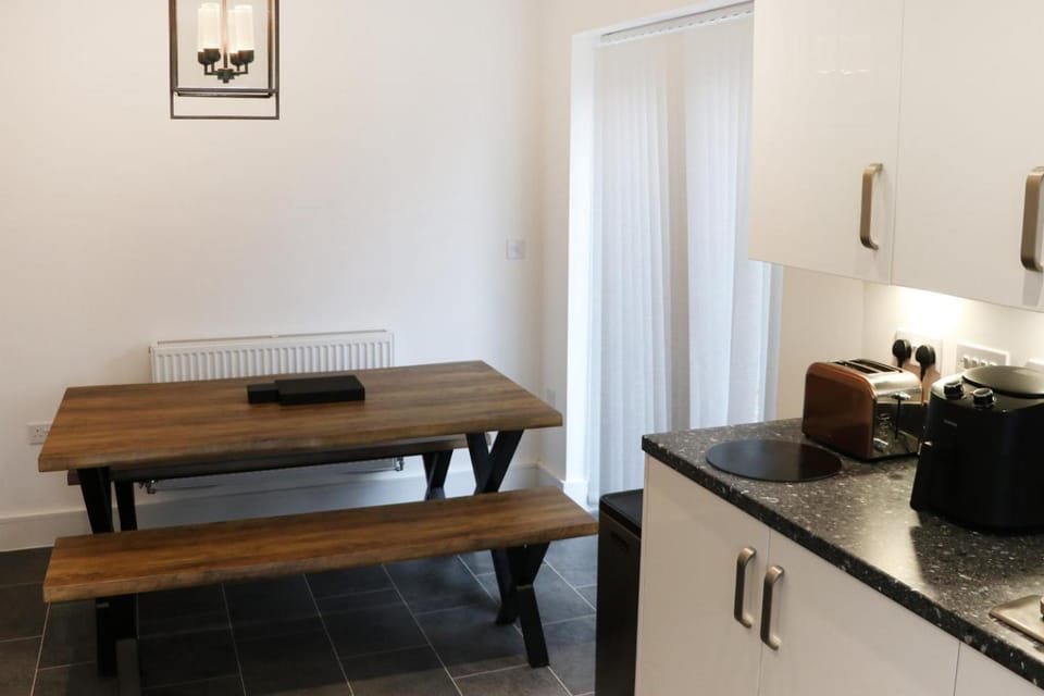 Dining area, laundry, washing machine