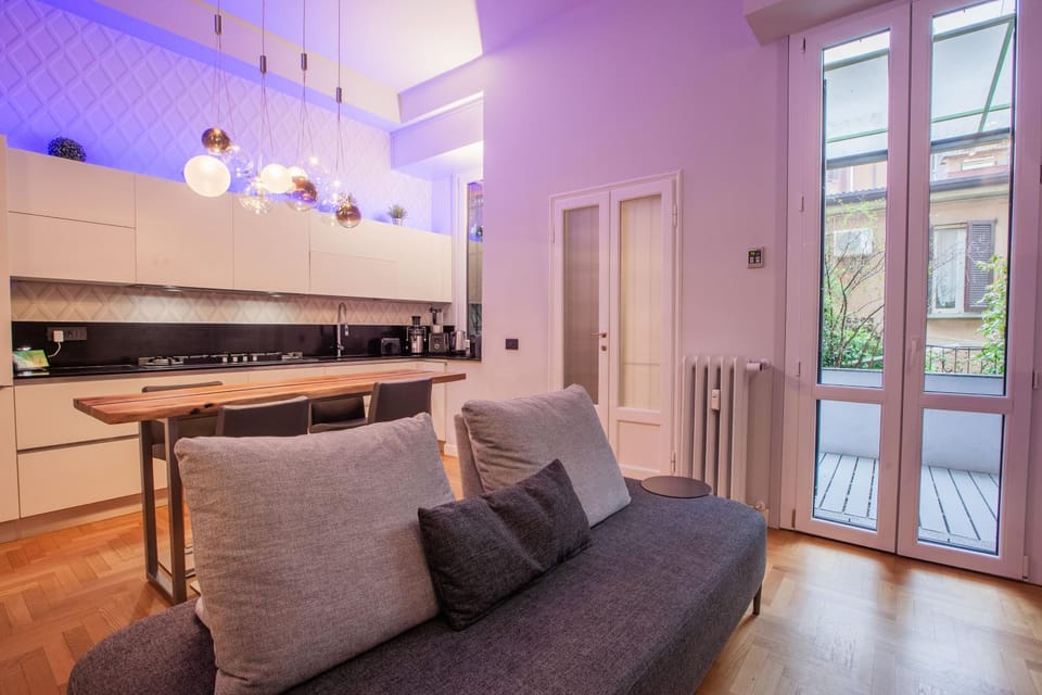 Kitchen or kitchenette, Living room