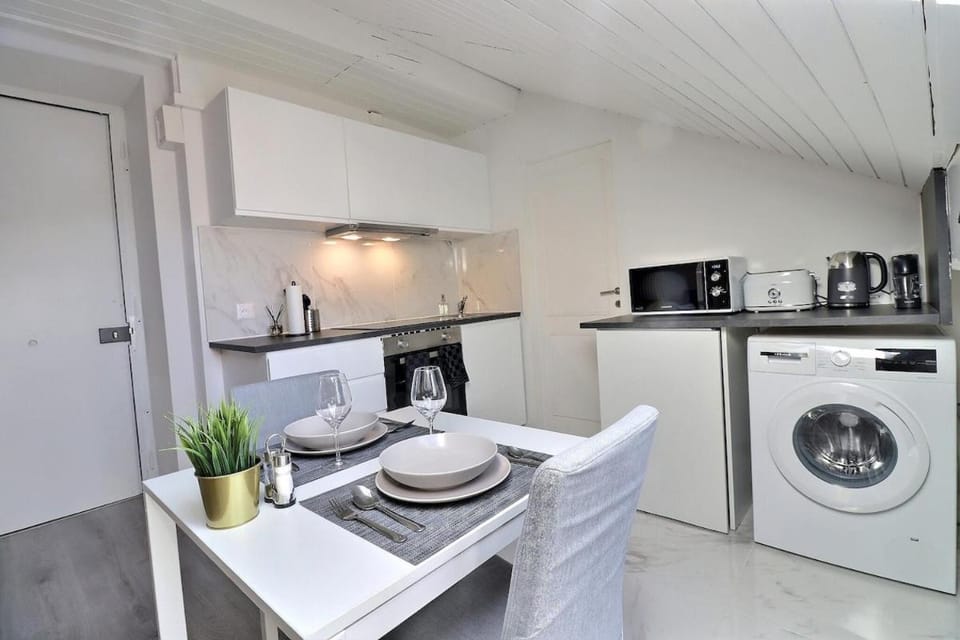 Attique Studio A Apartment in Geneva