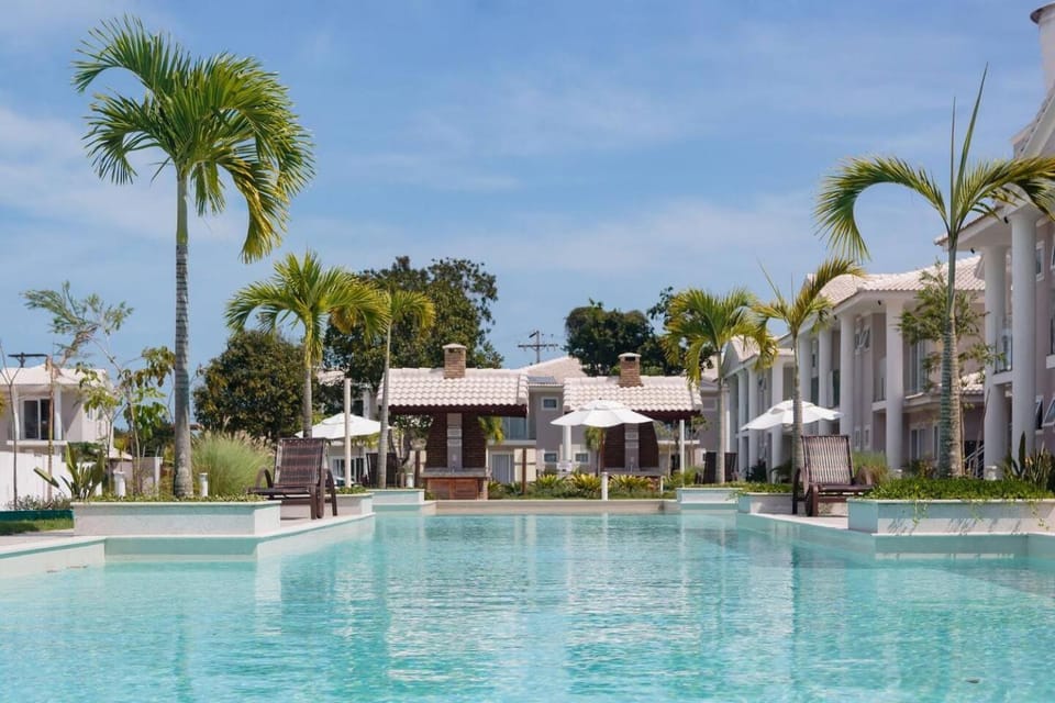 Swimming pool, Swimming pool