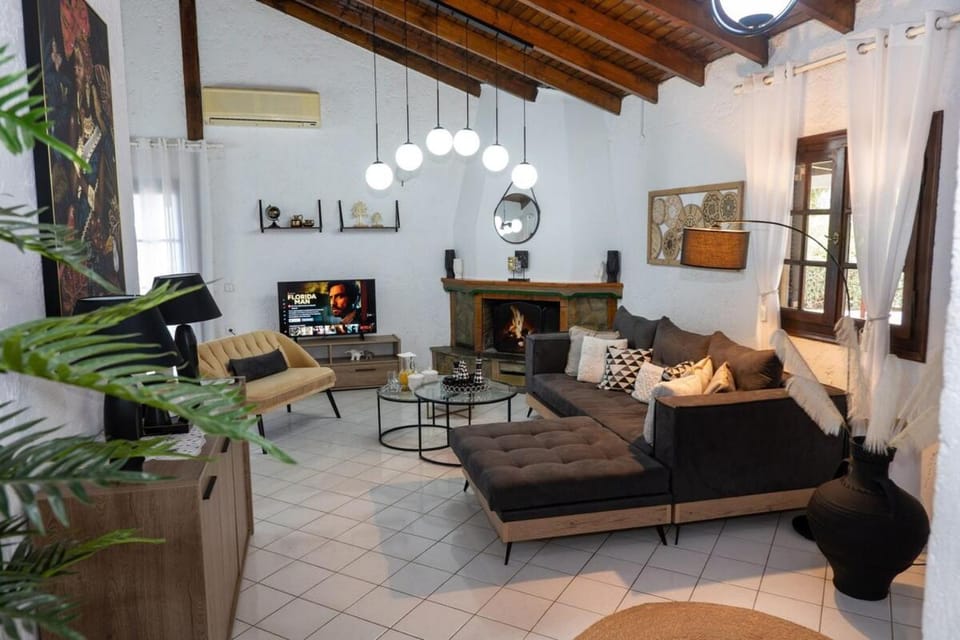 TV and multimedia, Living room, Seating area