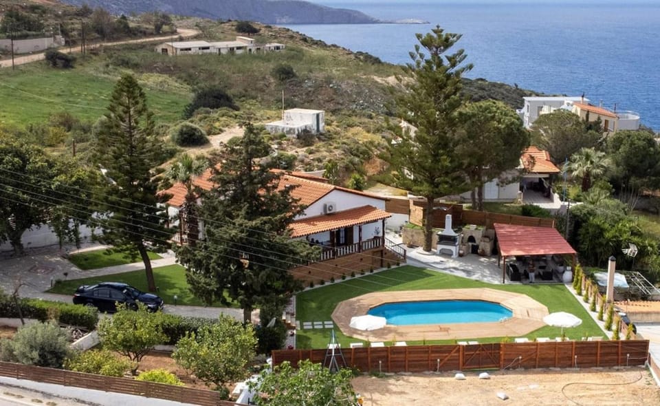 Property building, Day, Natural landscape, Mountain view, Pool view, Sea view, Swimming pool