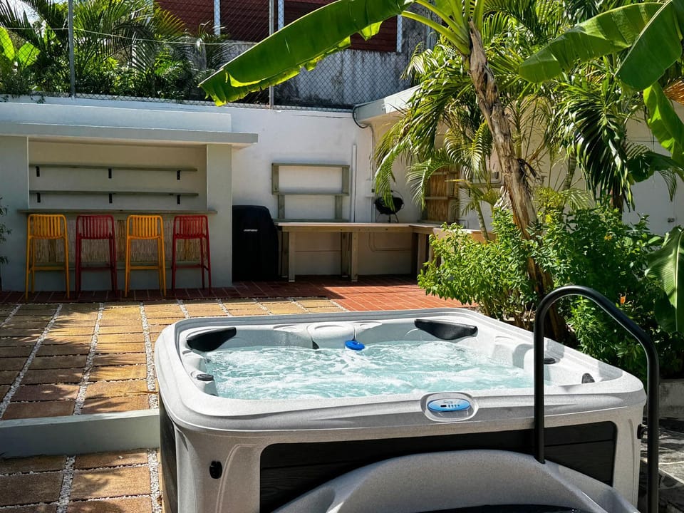 Patio, Hot Tub
