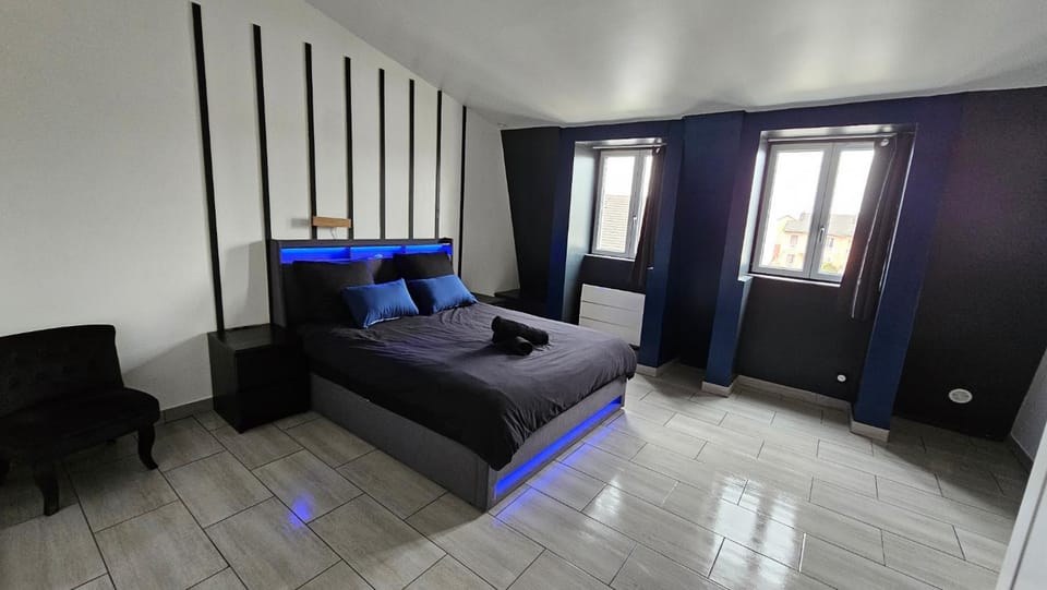 Blue Duplex Proche Paris & Stade De France Apartment in Drancy