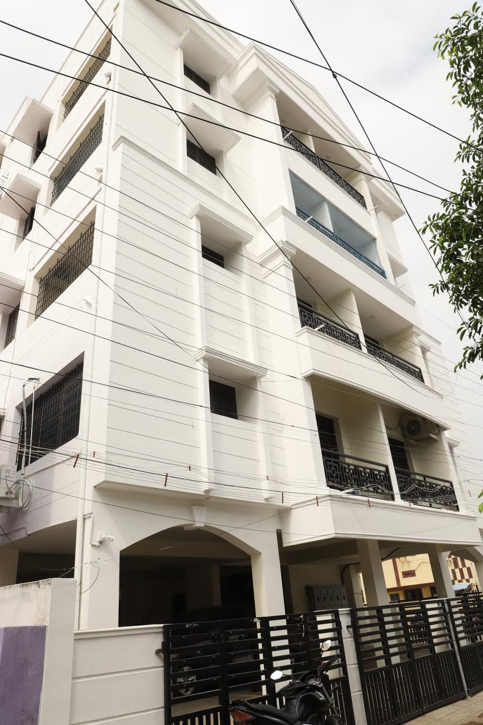 Property building, Day, View (from property/room), Balcony/Terrace